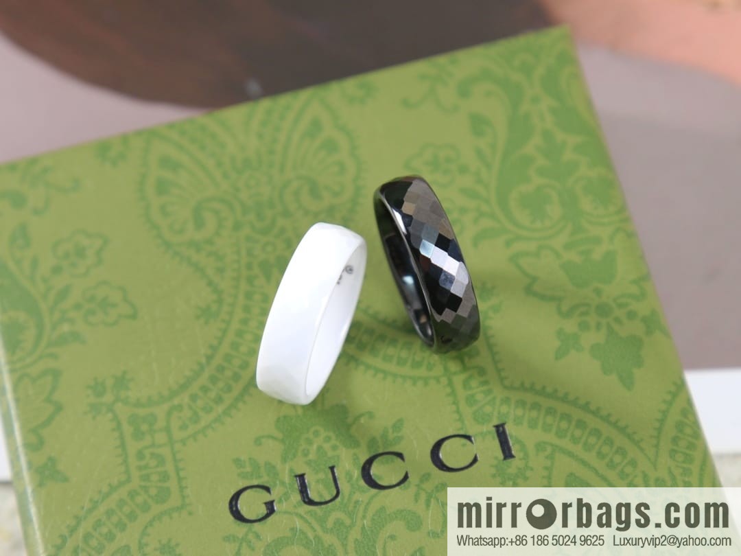 New Gucci Gucci diamond black and white ceramic ring