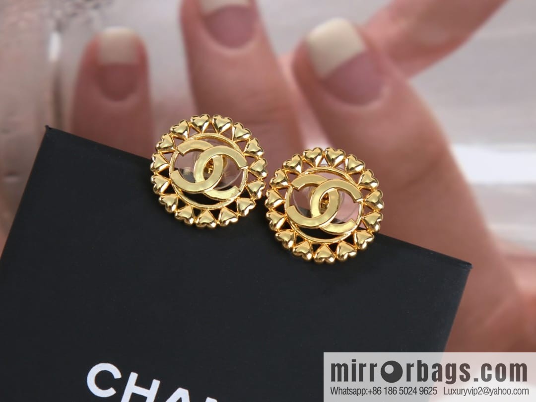 New ☑️ Chanel gold double c round stud earrings