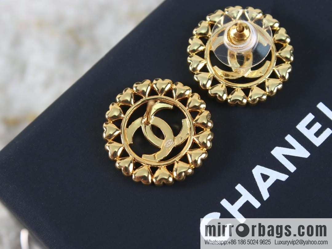 New ☑️ Chanel gold double c round stud earrings
