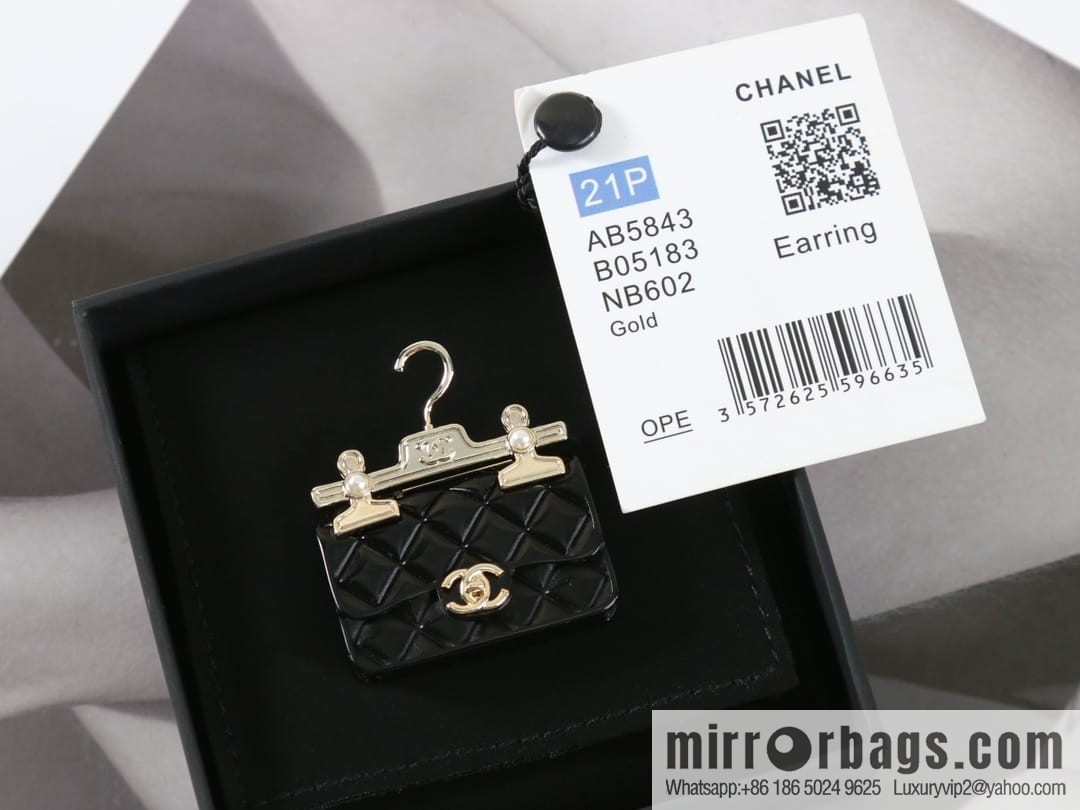 New ☑️ Chanel double c hanger bag brooch
