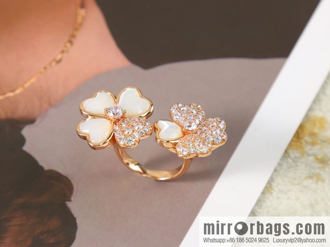 Van Cleef & Arpels cosmos four-leaf clover fritillary ring