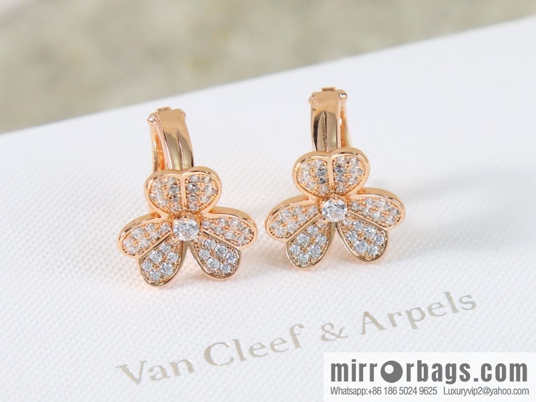 Van Cleef & Arpels Clover Earrings