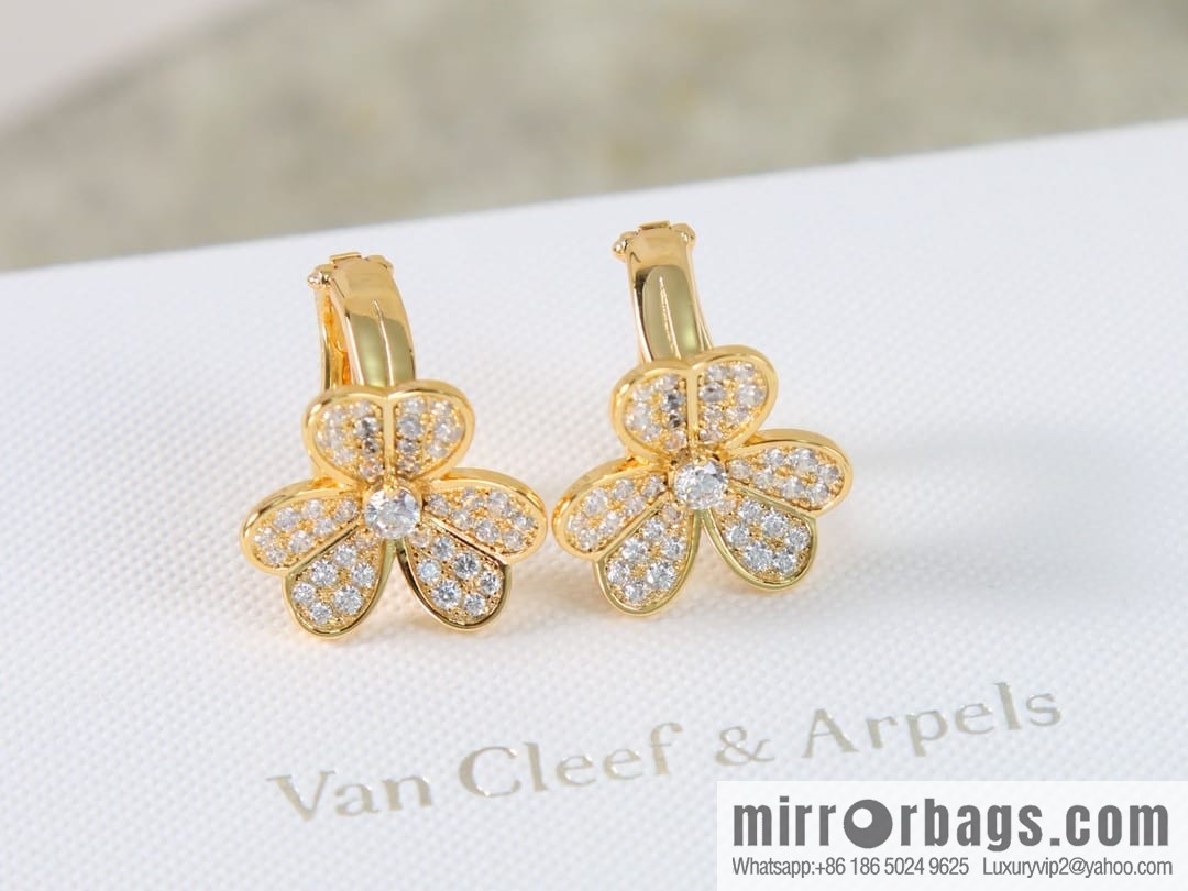 Van Cleef & Arpels Clover Earrings
