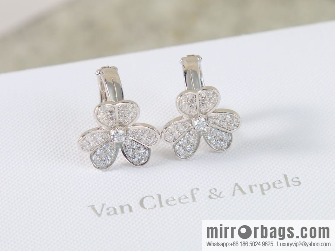Van Cleef & Arpels Clover Earrings