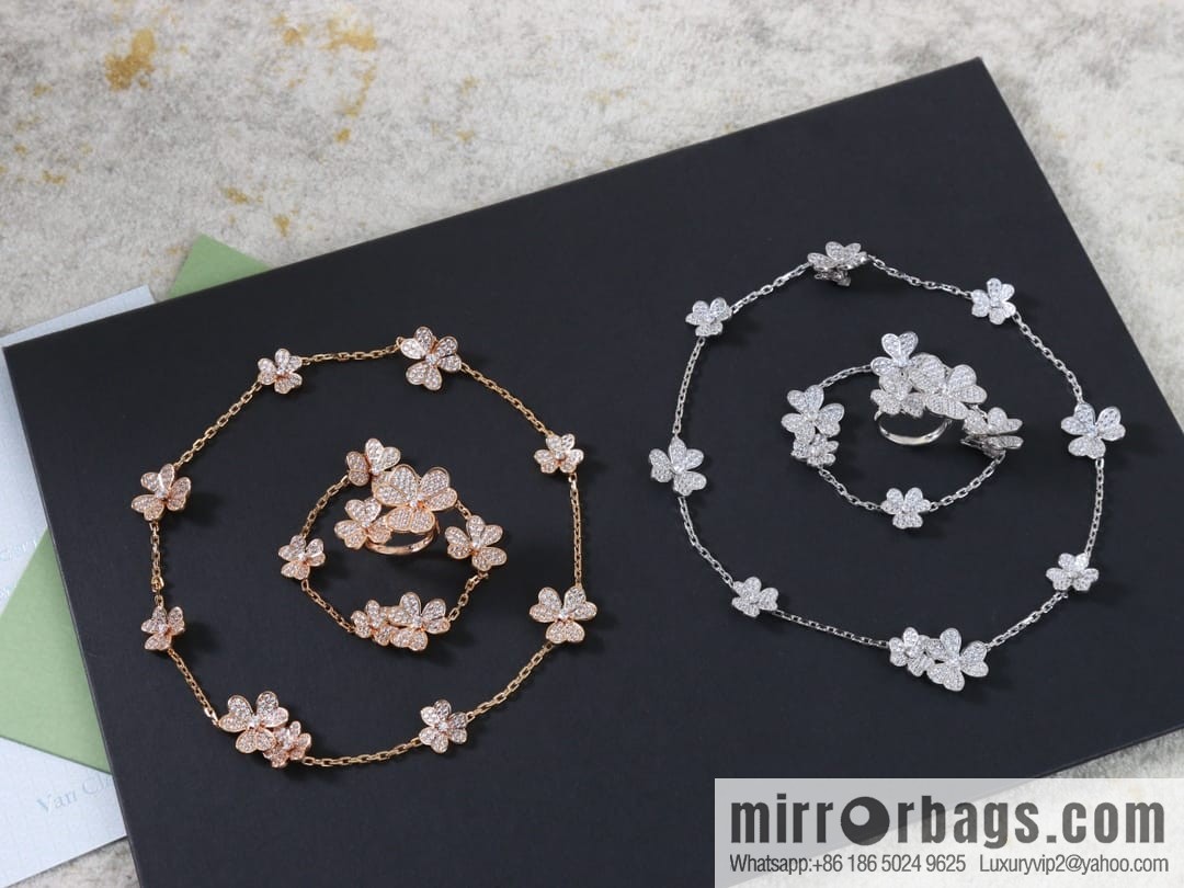 Van Cleef & Arpels Clover Earrings