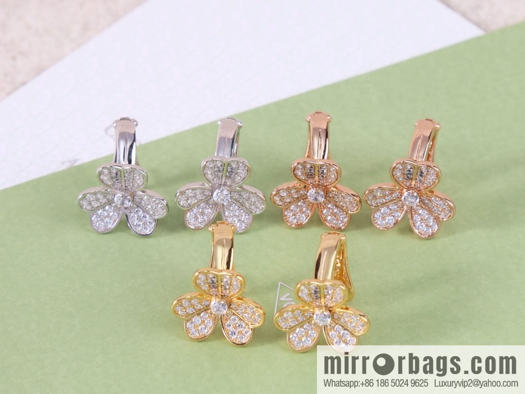 Van Cleef & Arpels Clover Earrings