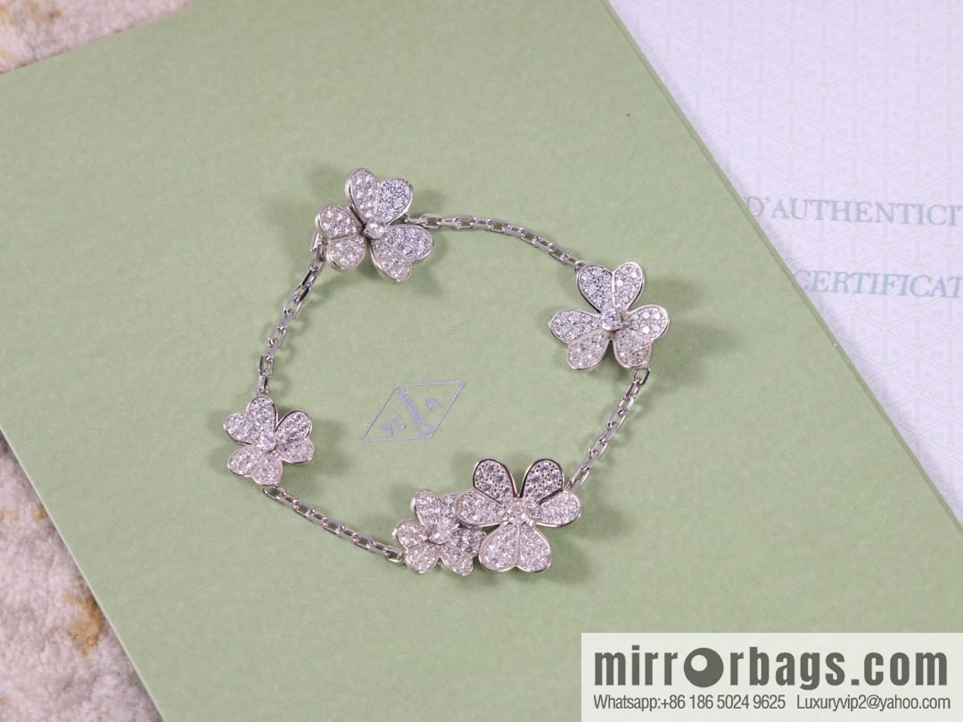 Van Cleef & Arpels Clover ☘️ bracelet