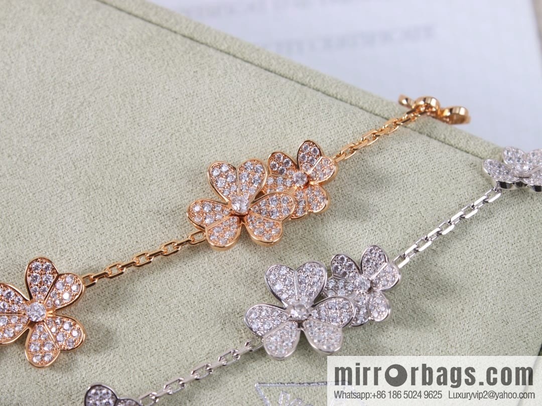 Van Cleef & Arpels Clover ☘️ bracelet