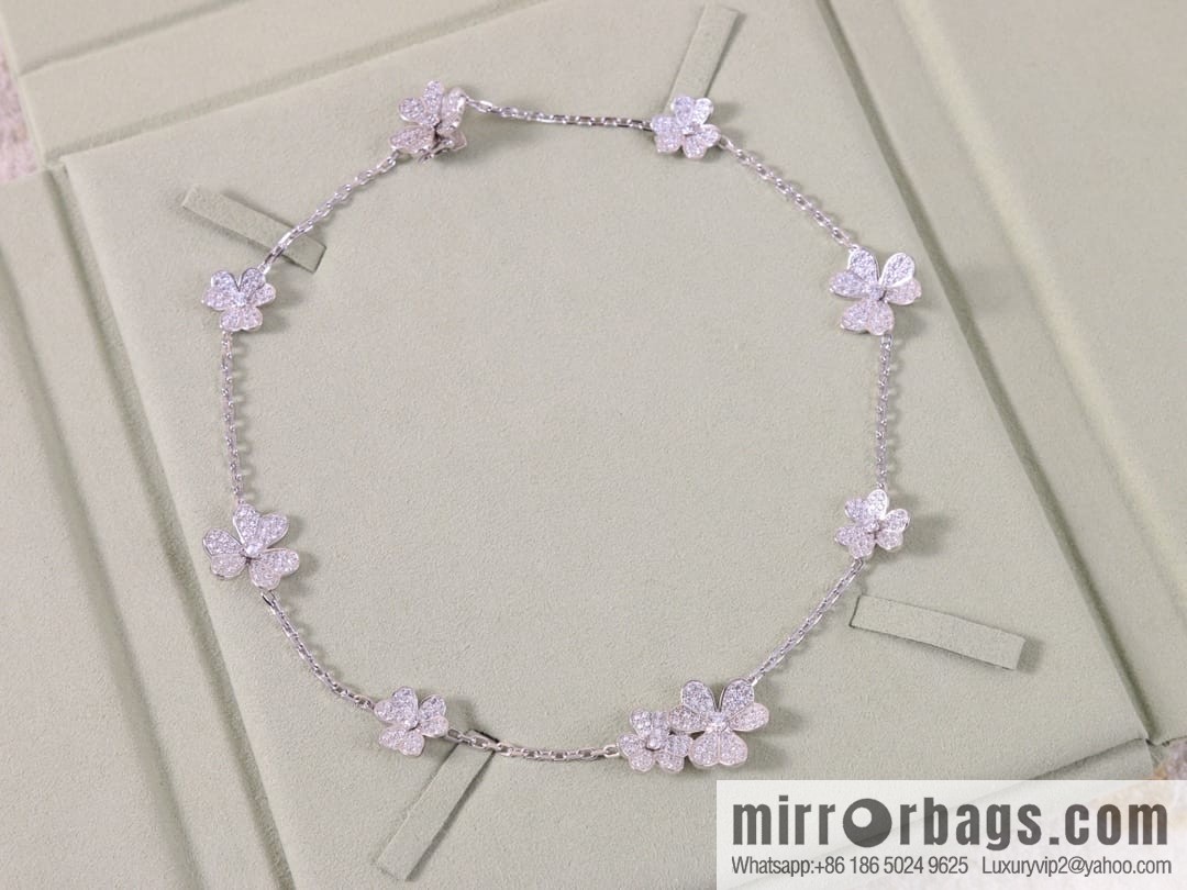 Van Cleef & Arpels Clover ☘️ necklace