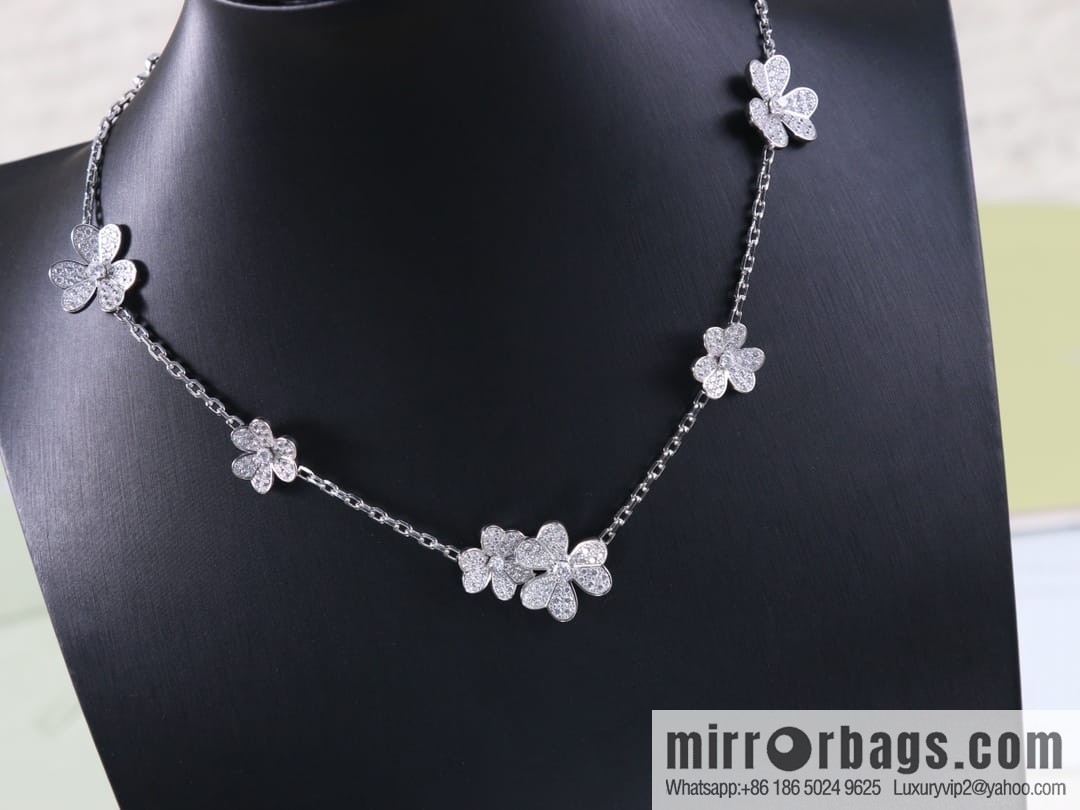 Van Cleef & Arpels Clover ☘️ necklace