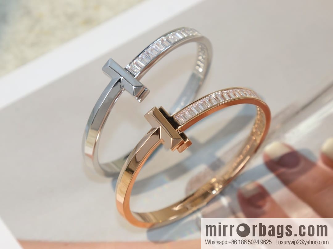 New ☑️ TIFFANY & Co. Tiffany & Co. T1 square diamond bracelet bracelet