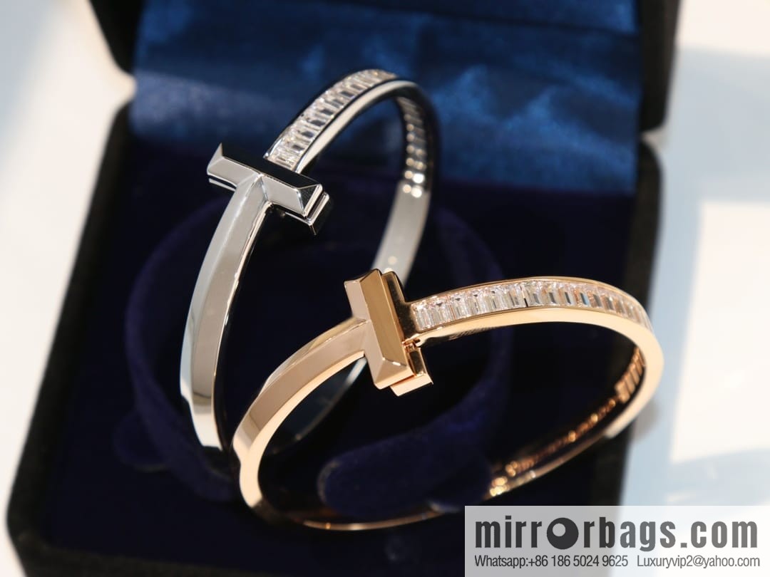New ☑️ TIFFANY & Co. Tiffany & Co. T1 square diamond bracelet bracelet
