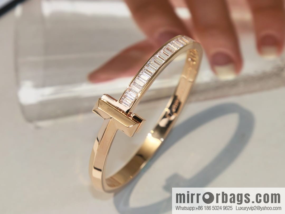 New ☑️ TIFFANY & Co. Tiffany & Co. T1 square diamond bracelet bracelet