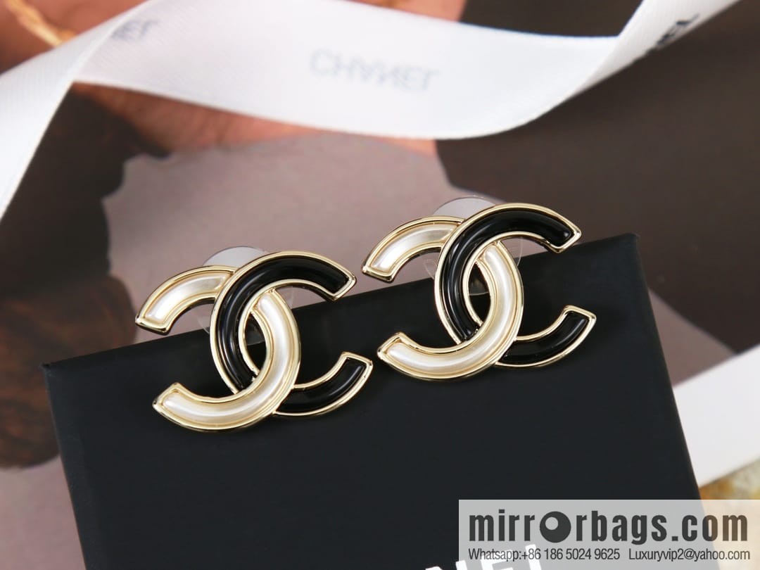 New ☑️ Chanel c1 double c black and white stud earrings