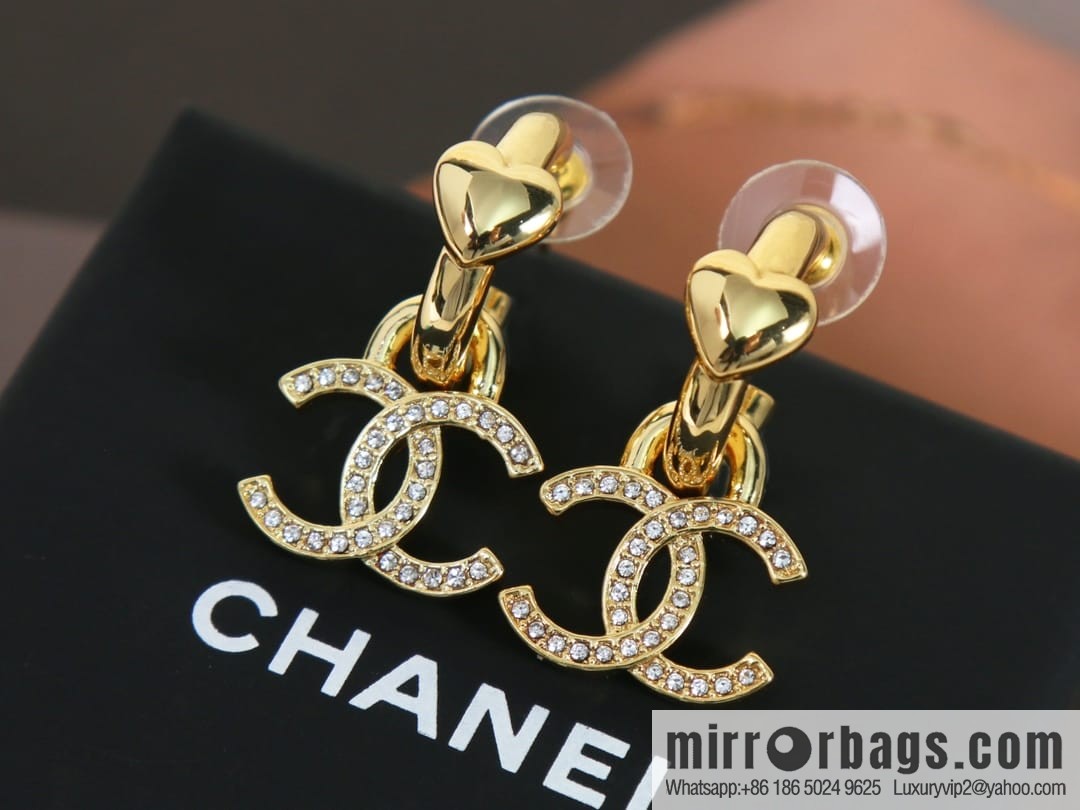 New ☑️ Chanel c2 gold double c peach heart love stud earrings