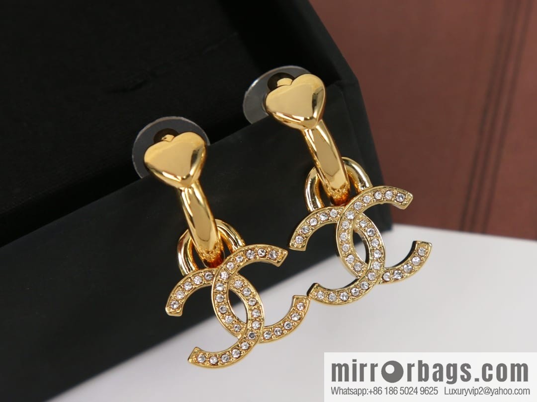 New ☑️ Chanel c2 gold double c peach heart love stud earrings