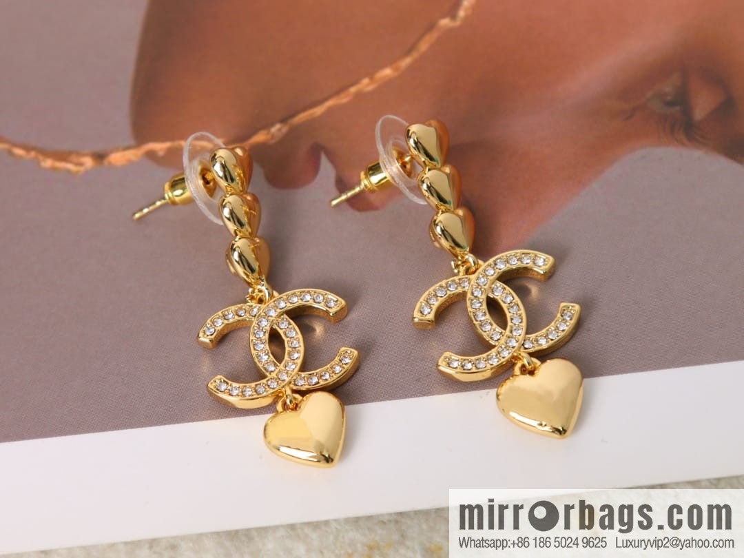 New ☑️ Chanel c3 gold double c peach heart love stud earrings