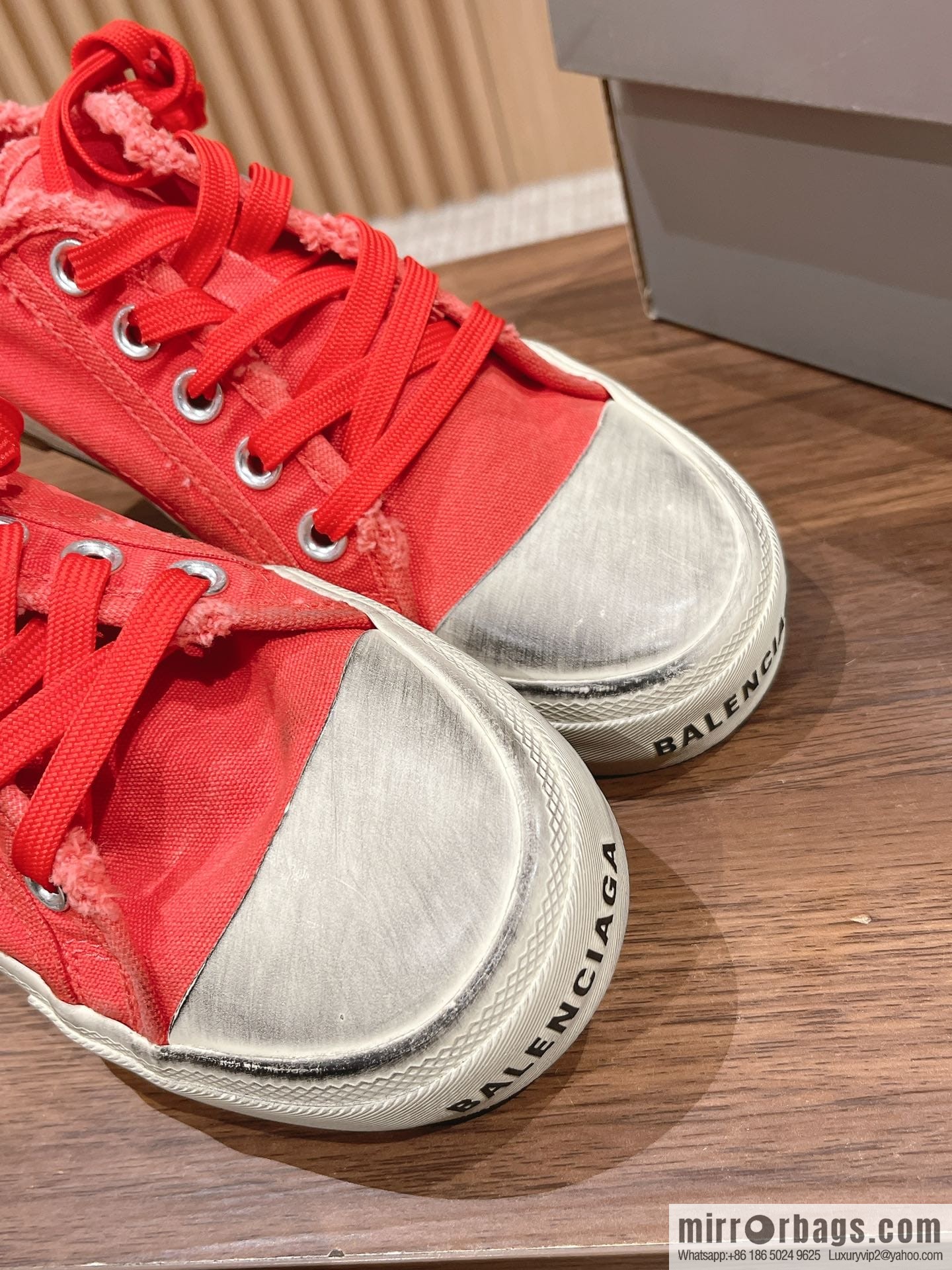๐๐๐ฅ๐๐ง๐๐ข๐๐ ๐ Balenciaga, new Paris casual espadrilles