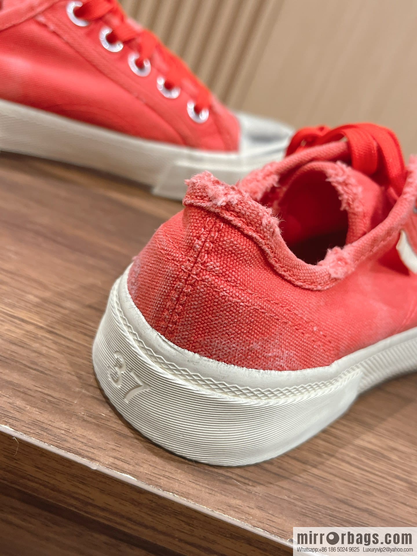 ๐๐๐ฅ๐๐ง๐๐ข๐๐ ๐ Balenciaga, new Paris casual espadrilles