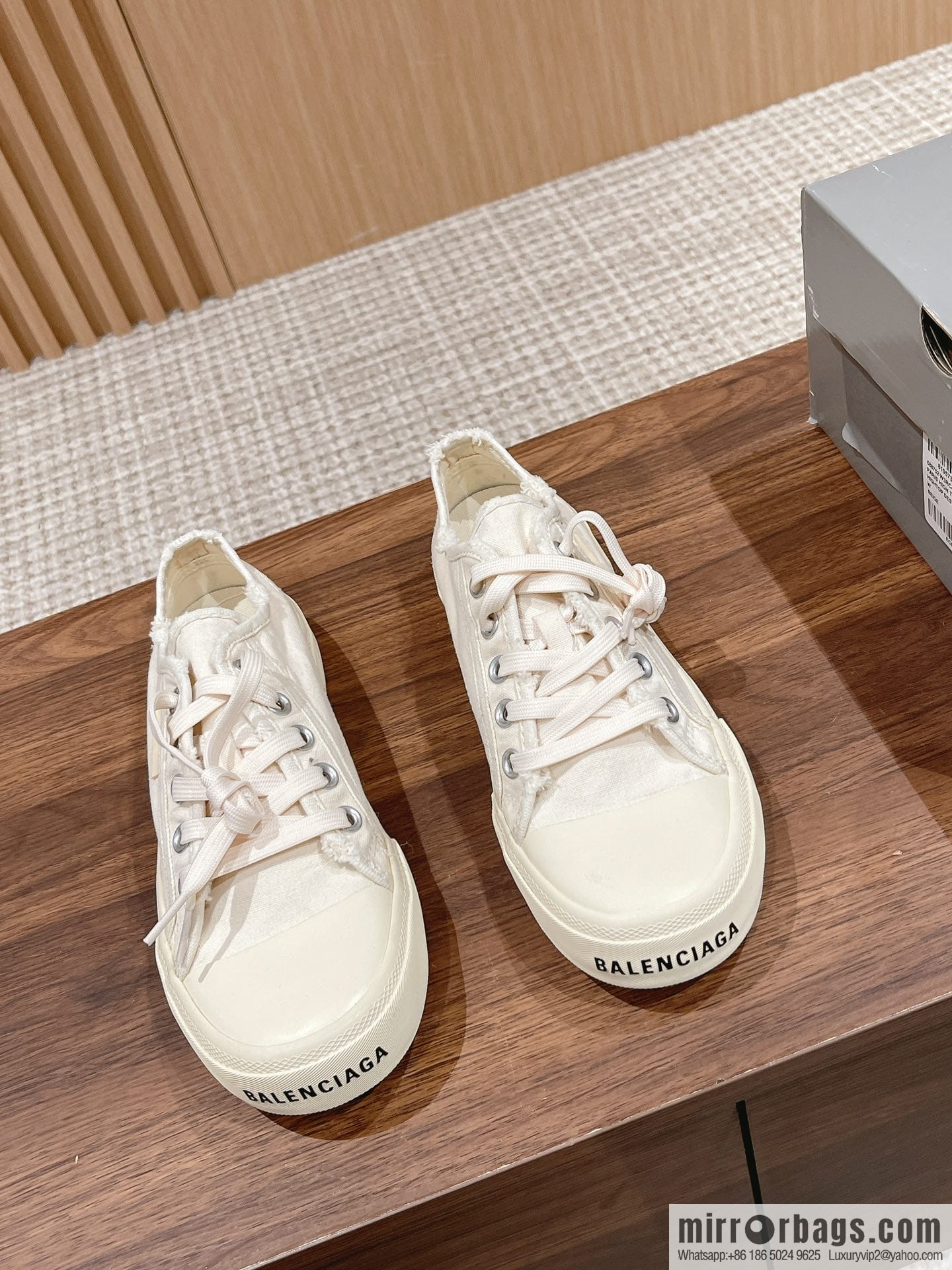 ๐๐๐ฅ๐๐ง๐๐ข๐๐ ๐ Balenciaga, new Paris casual espadrilles