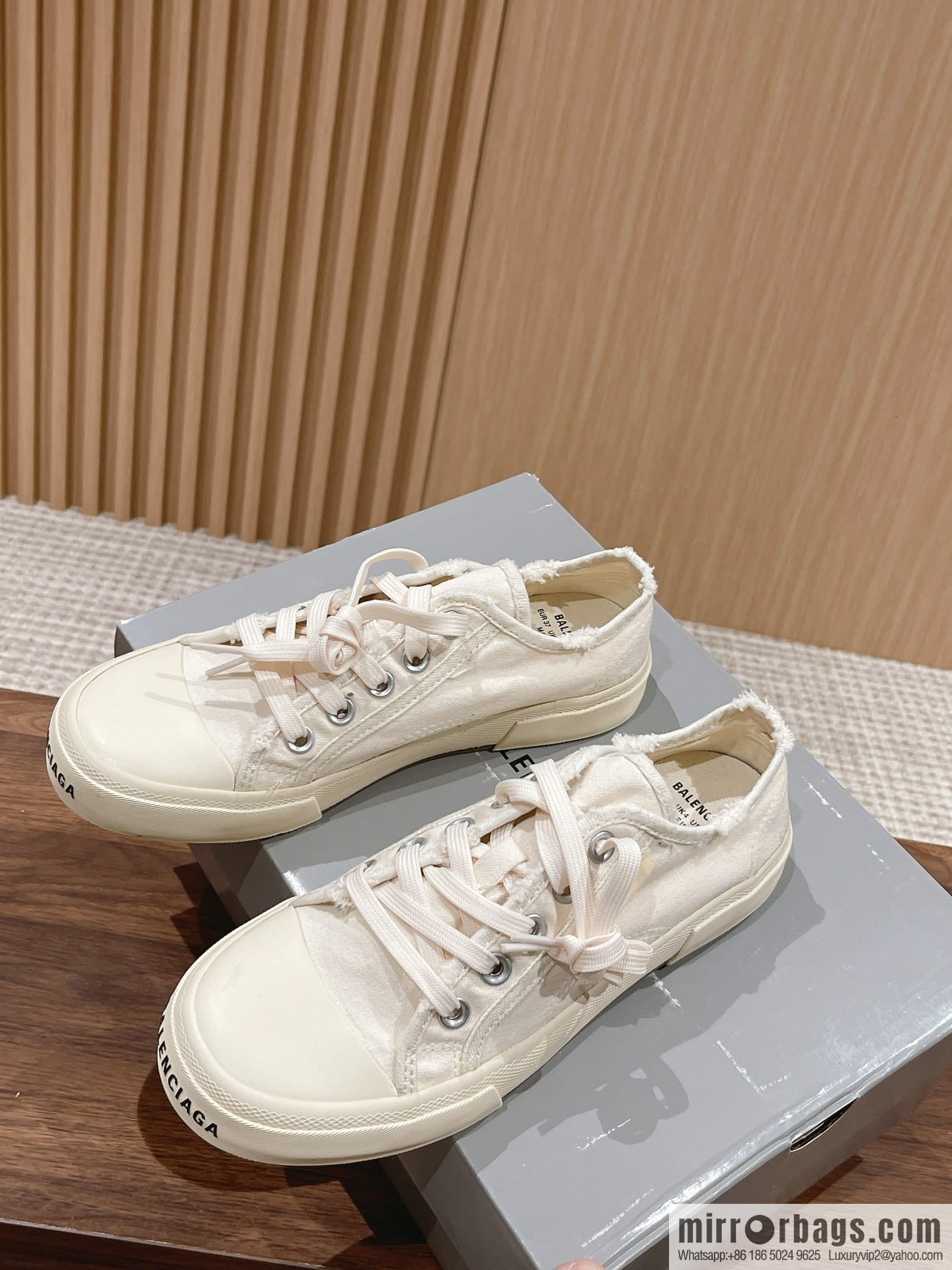 ๐๐๐ฅ๐๐ง๐๐ข๐๐ ๐ Balenciaga, new Paris casual espadrilles