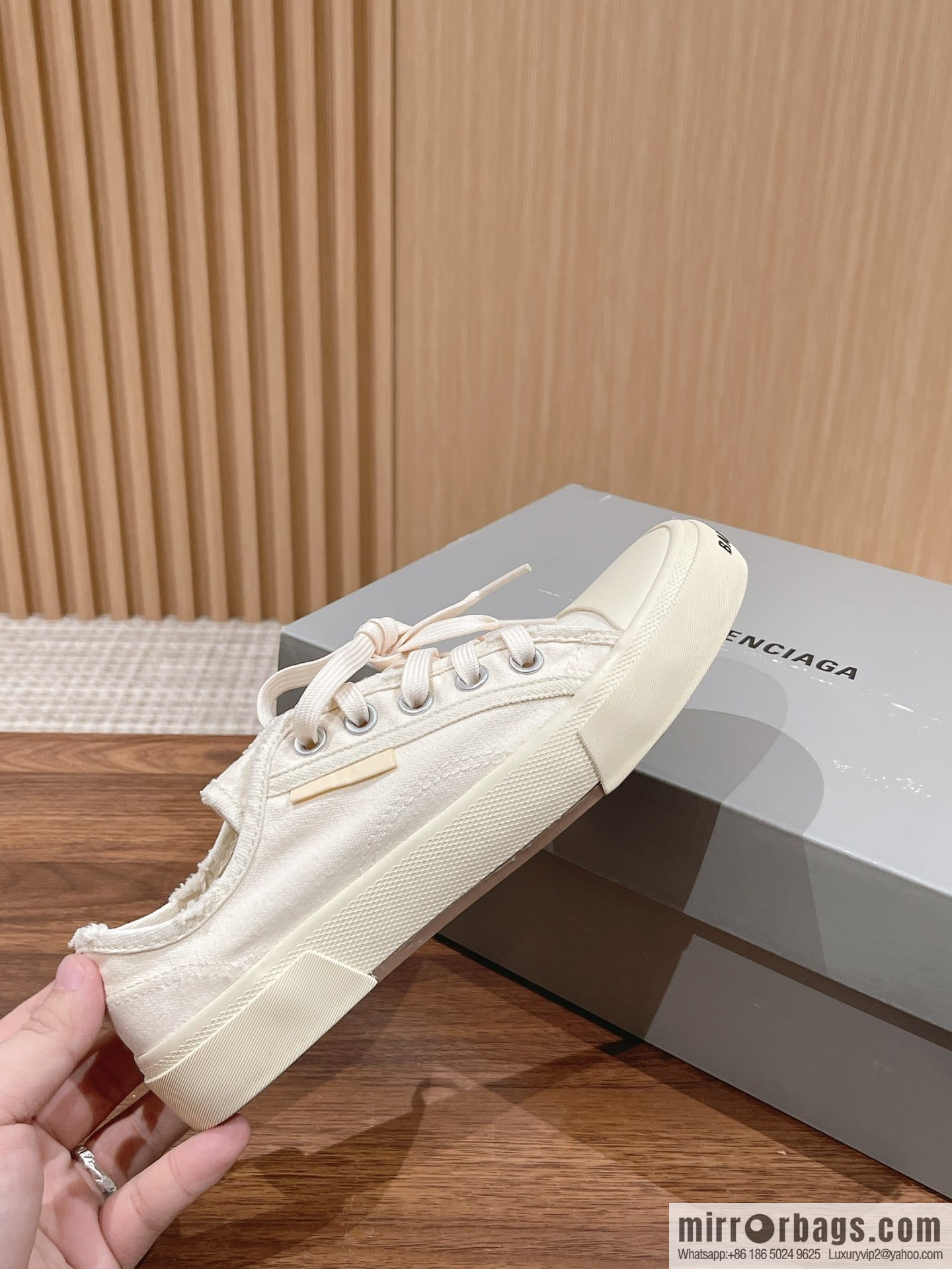 ๐๐๐ฅ๐๐ง๐๐ข๐๐ ๐ Balenciaga, new Paris casual espadrilles