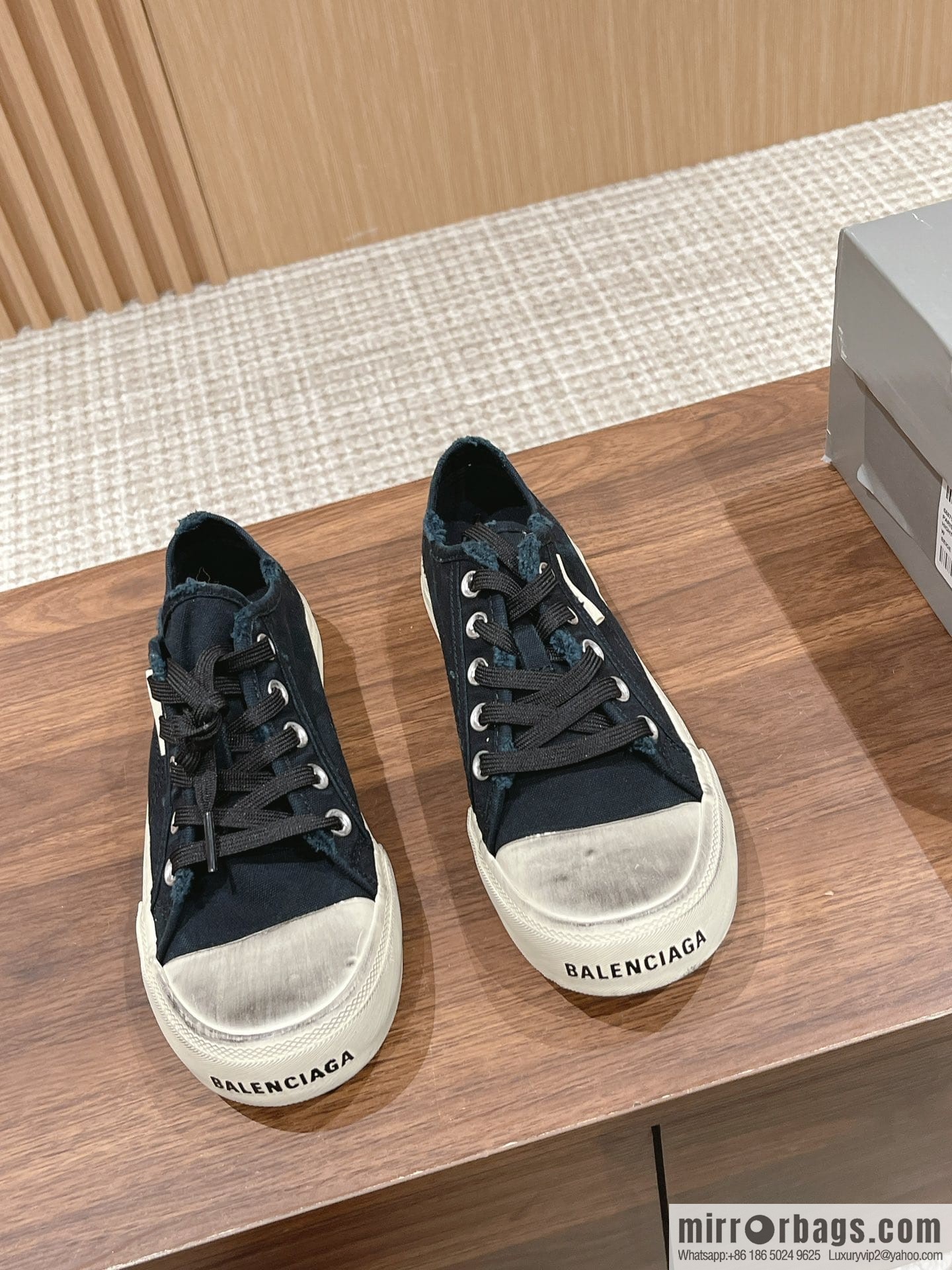 ๐๐๐ฅ๐๐ง๐๐ข๐๐ ๐ Balenciaga, new Paris casual espadrilles