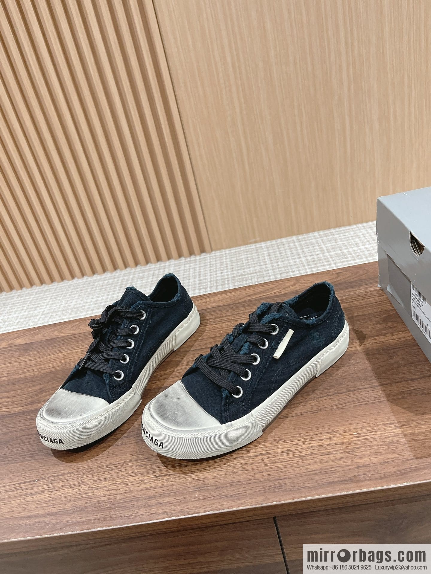 ๐๐๐ฅ๐๐ง๐๐ข๐๐ ๐ Balenciaga, new Paris casual espadrilles