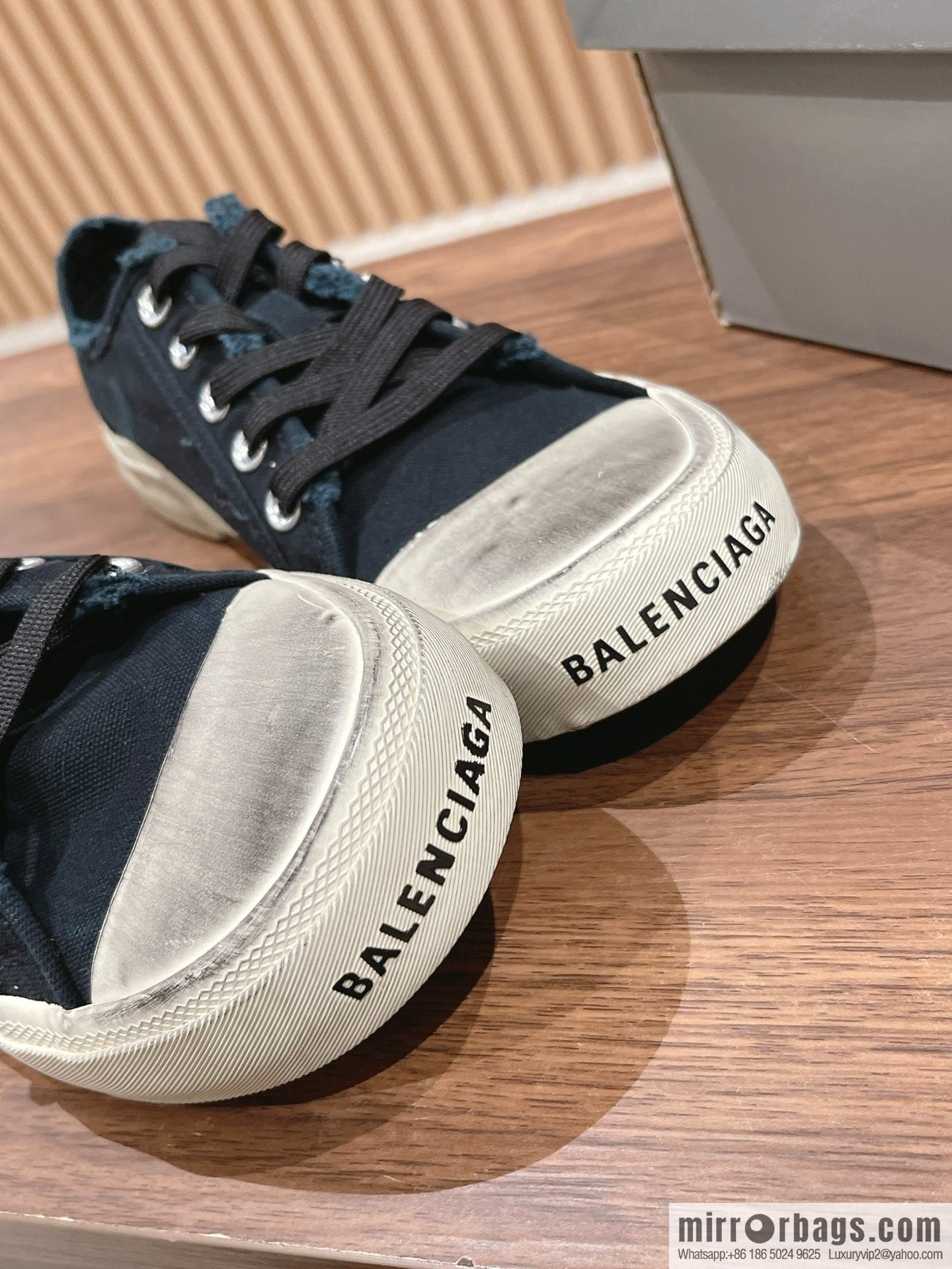๐๐๐ฅ๐๐ง๐๐ข๐๐ ๐ Balenciaga, new Paris casual espadrilles