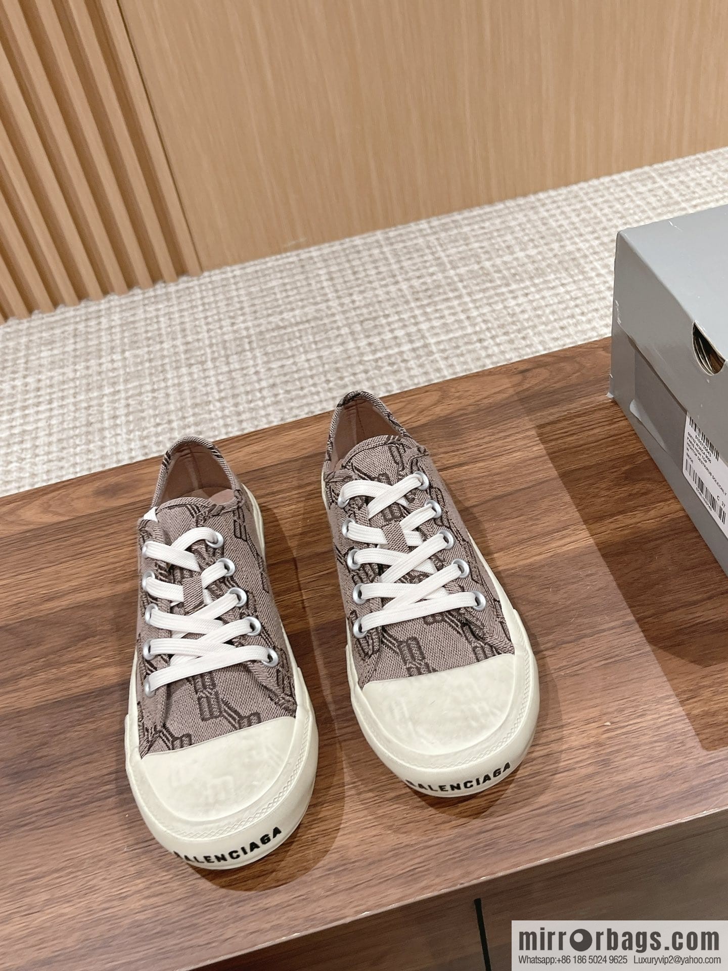 ๐๐๐ฅ๐๐ง๐๐ข๐๐ ๐ Balenciaga, new Paris casual espadrilles