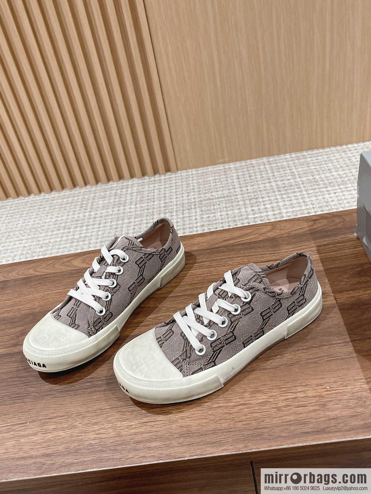 ๐๐๐ฅ๐๐ง๐๐ข๐๐ ๐ Balenciaga, new Paris casual espadrilles