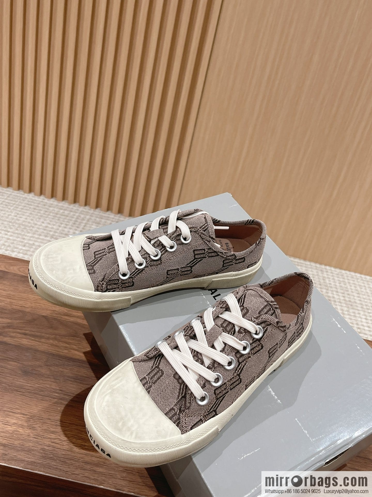 ๐๐๐ฅ๐๐ง๐๐ข๐๐ ๐ Balenciaga, new Paris casual espadrilles