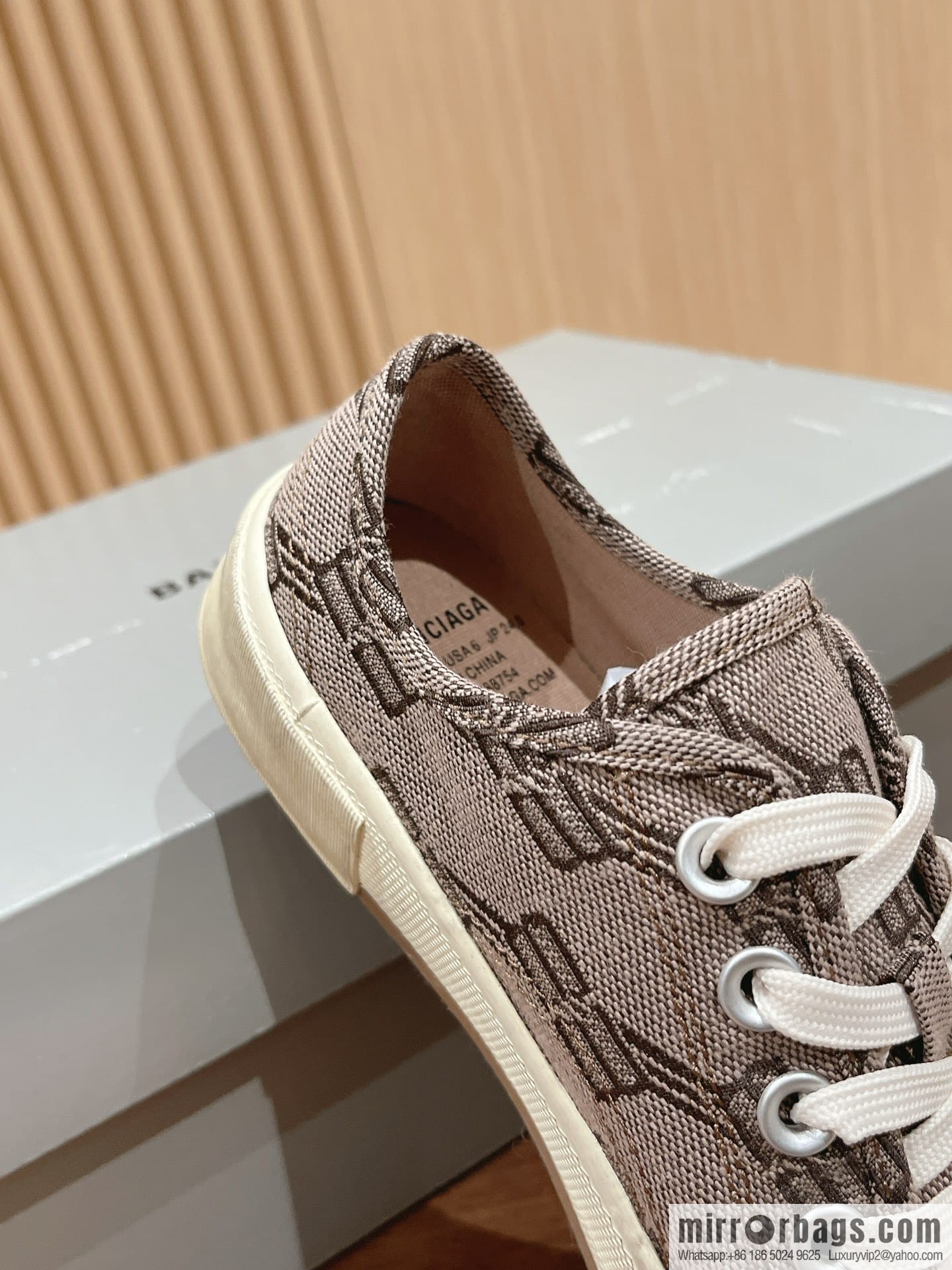 ๐๐๐ฅ๐๐ง๐๐ข๐๐ ๐ Balenciaga, new Paris casual espadrilles