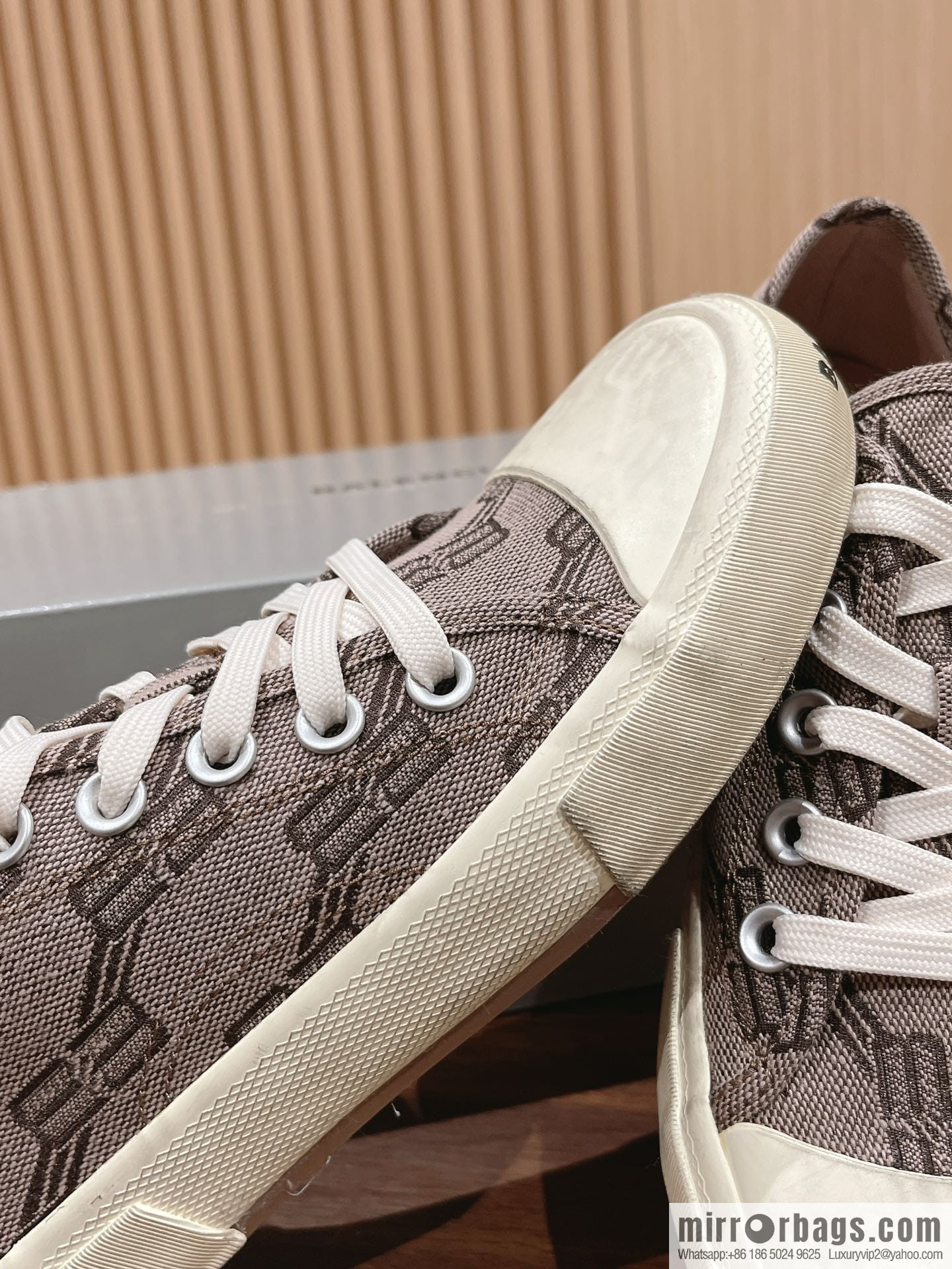 ๐๐๐ฅ๐๐ง๐๐ข๐๐ ๐ Balenciaga, new Paris casual espadrilles