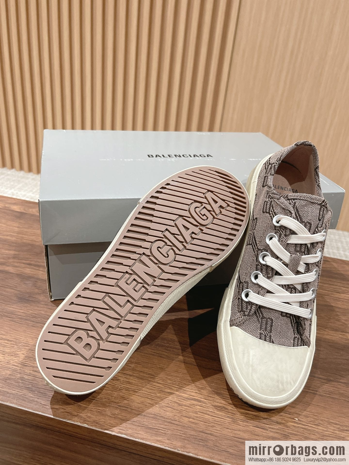 ๐๐๐ฅ๐๐ง๐๐ข๐๐ ๐ Balenciaga, new Paris casual espadrilles
