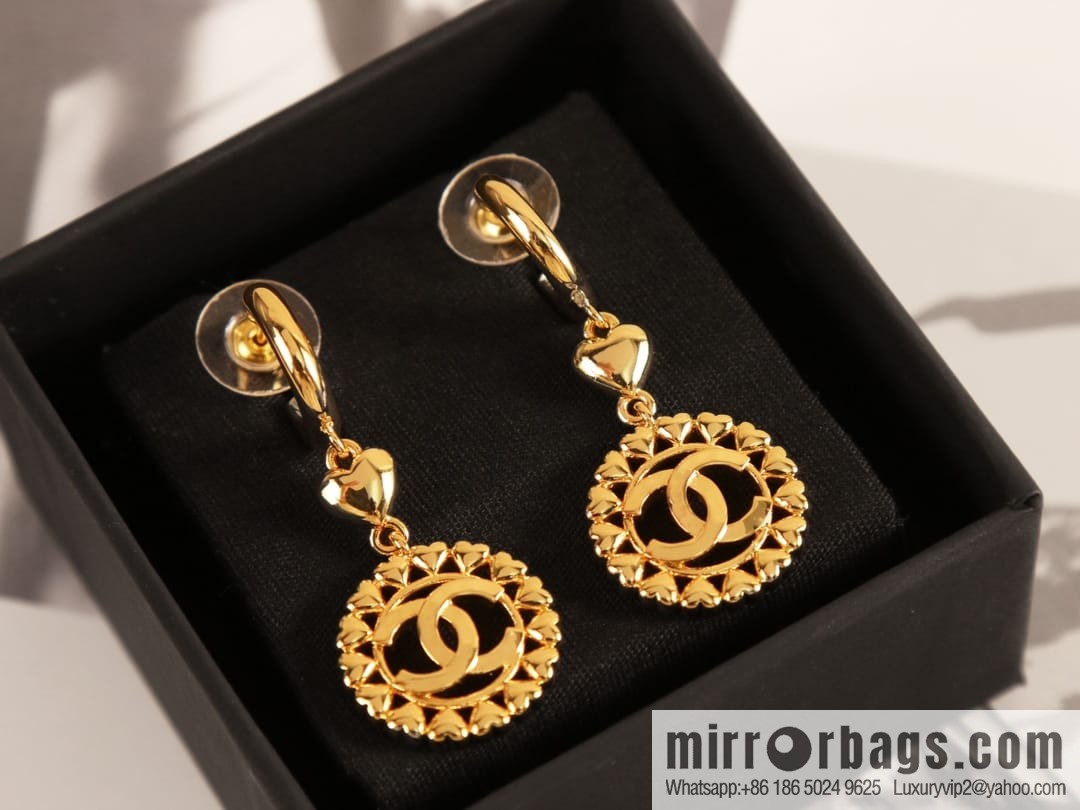 New ☑️ Chanel C2 gold double c round stud earrings