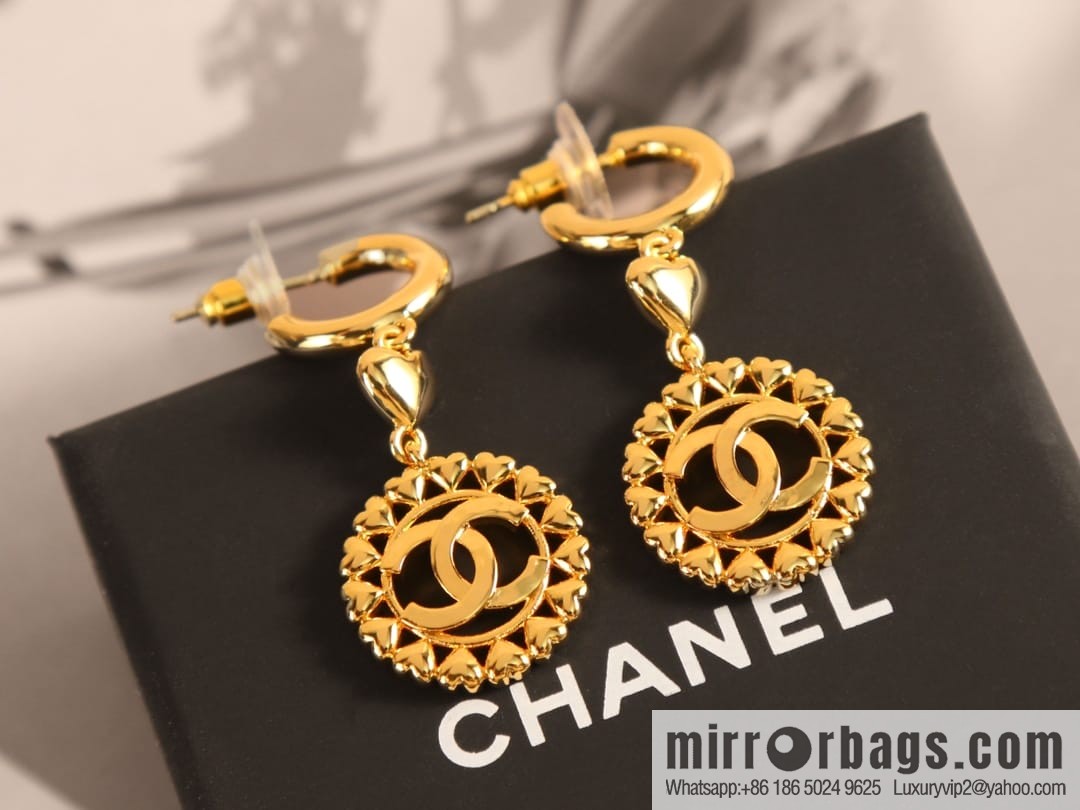 New ☑️ Chanel C2 gold double c round stud earrings