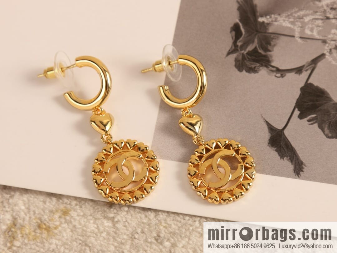 New ☑️ Chanel C2 gold double c round stud earrings
