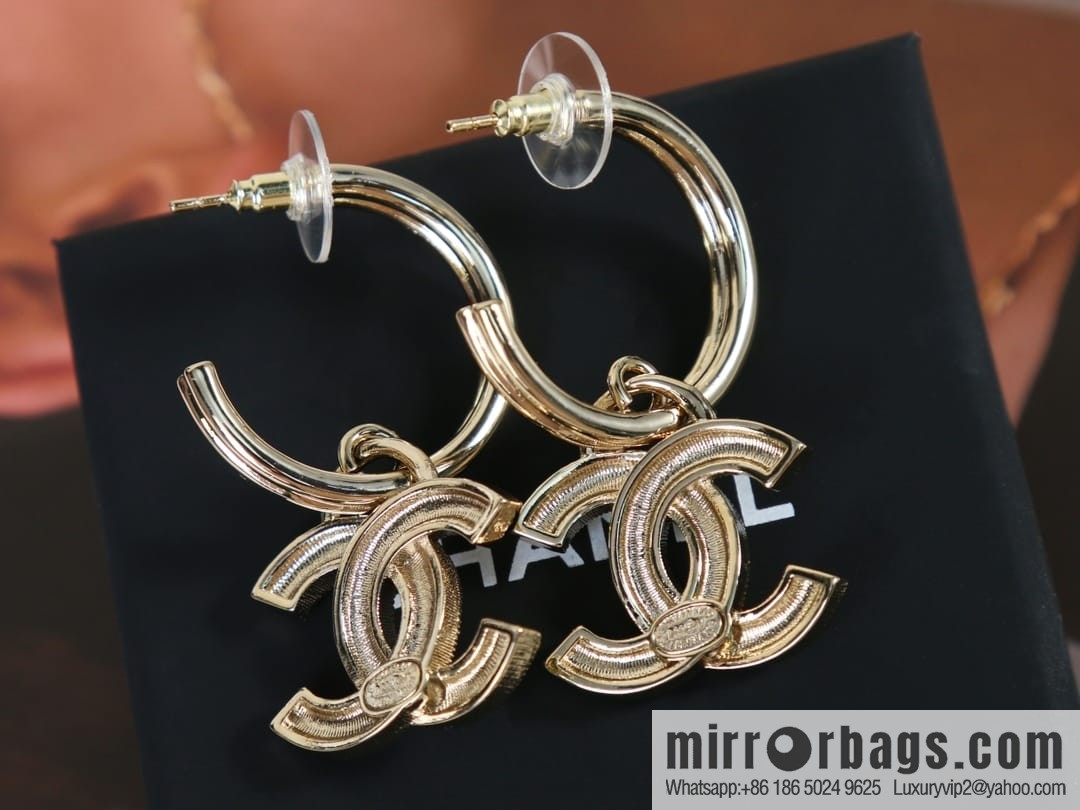 New ☑️ Chanel c2 colored diamond stud earrings