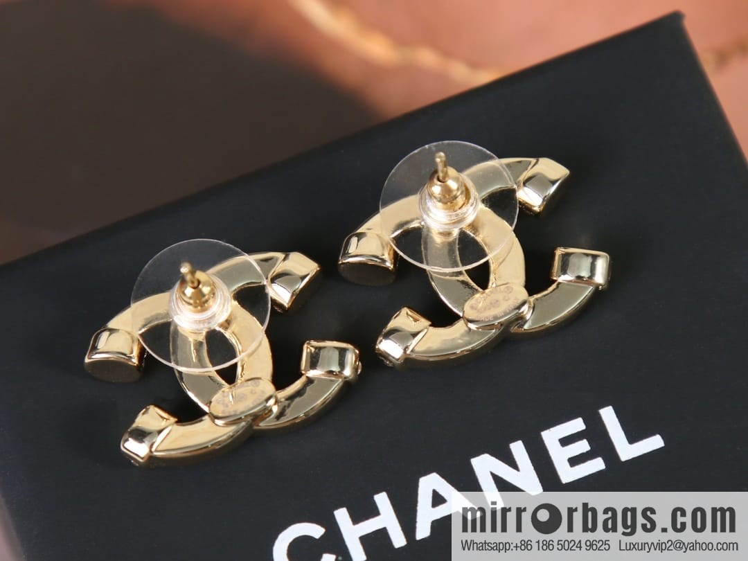 New ☑️ Chanel c1 full diamond double c stud earrings