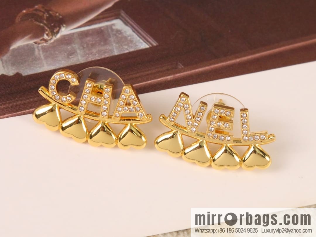 New ☑️ Chanel c1 letter asymmetric stud earrings