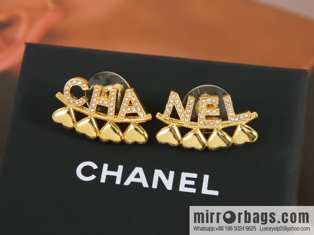 New ☑️ Chanel c1 letter asymmetric stud earrings