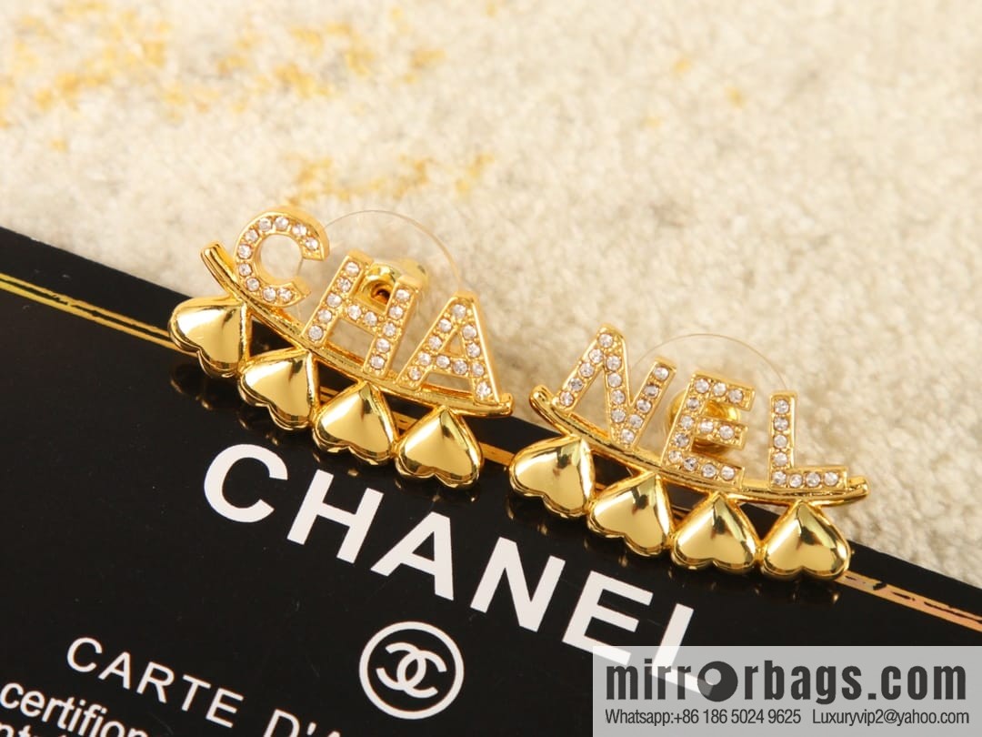 New ☑️ Chanel c1 letter asymmetric stud earrings