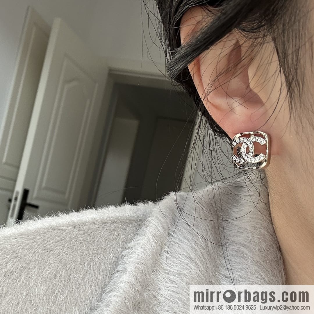 New ☑️ Chanel c1 double c cut-out full diamond stud earrings