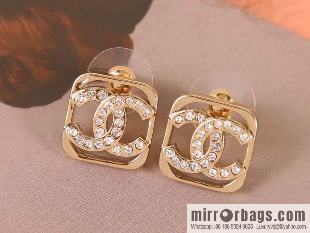 New ☑️ Chanel c1 double c cut-out full diamond stud earrings