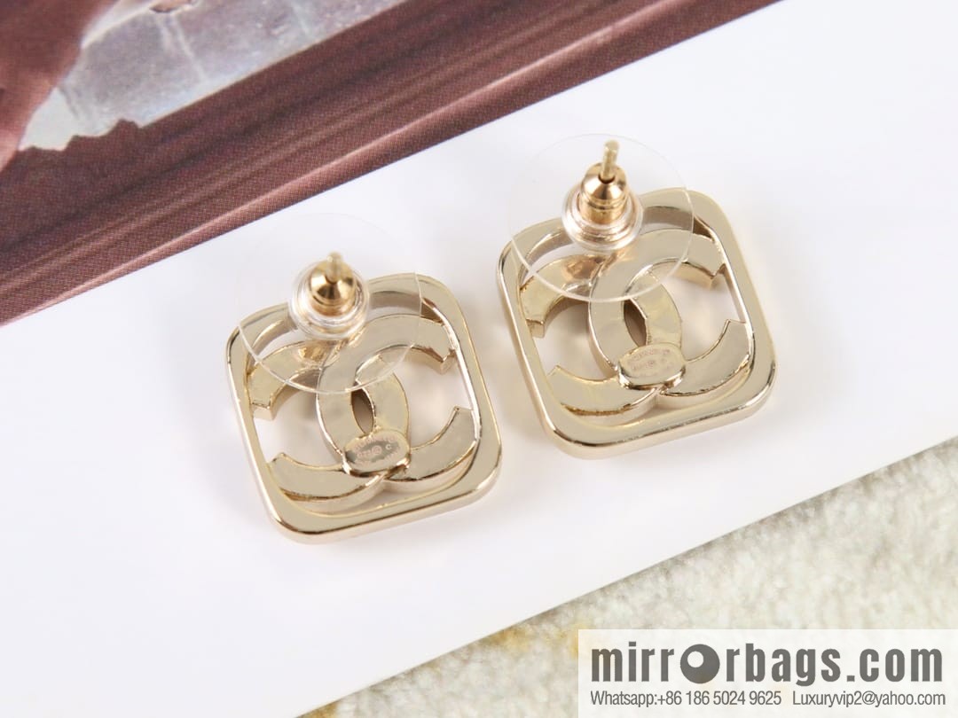 New ☑️ Chanel c1 double c cut-out full diamond stud earrings