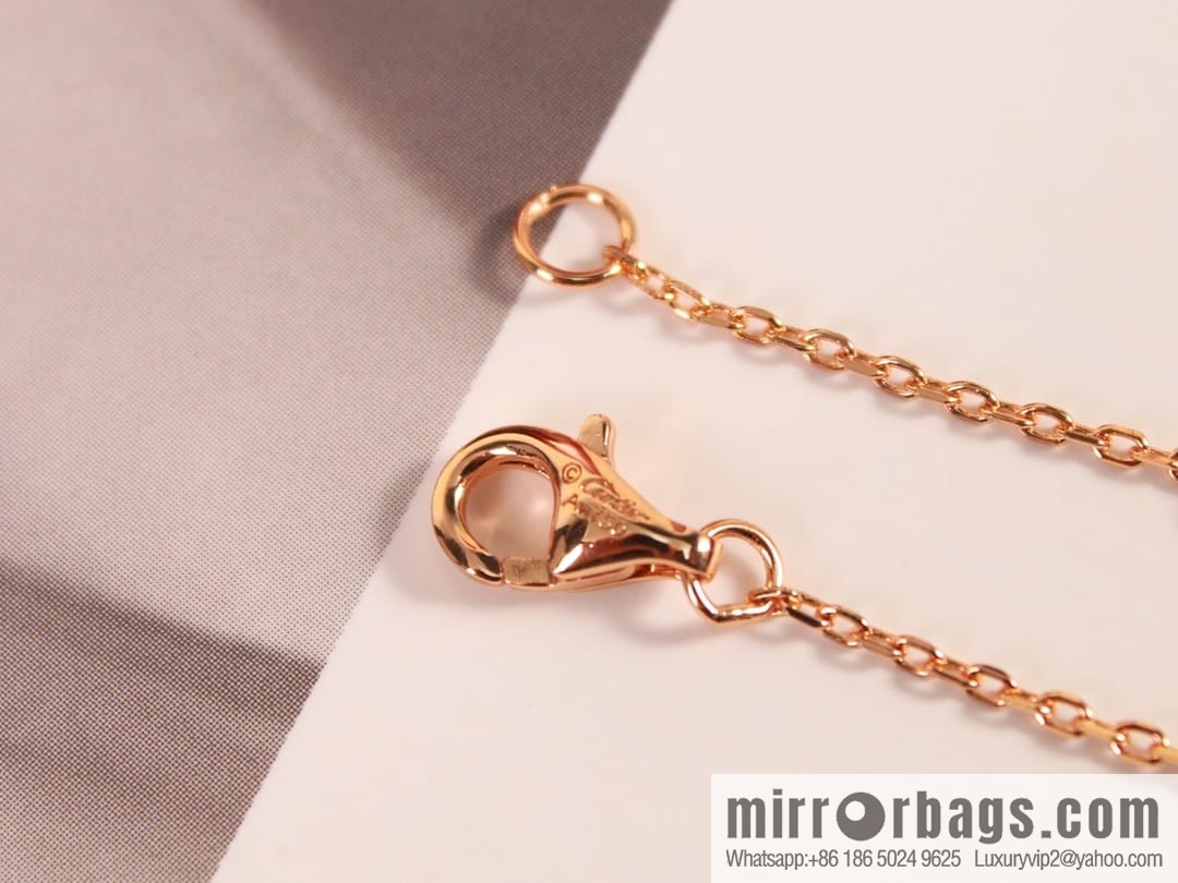 Cartier Trinity series three-color three-ring necklace