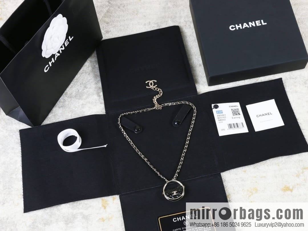 New ☑️ Chanel double c round black leather rope necklace