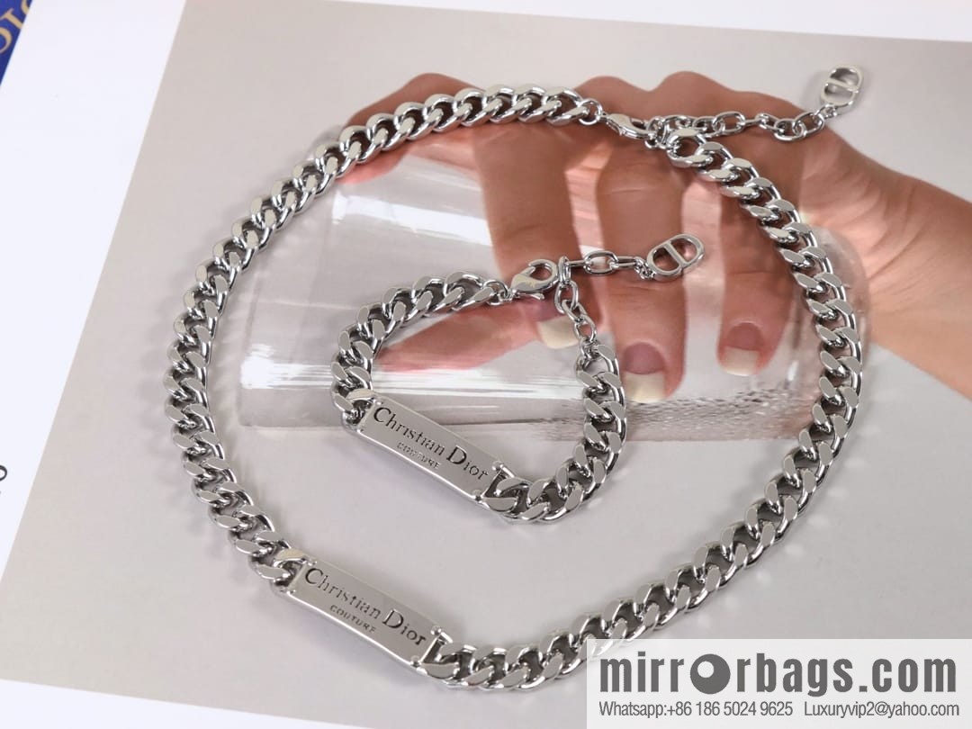 New ☑️ Dior chain strap bracelet necklace