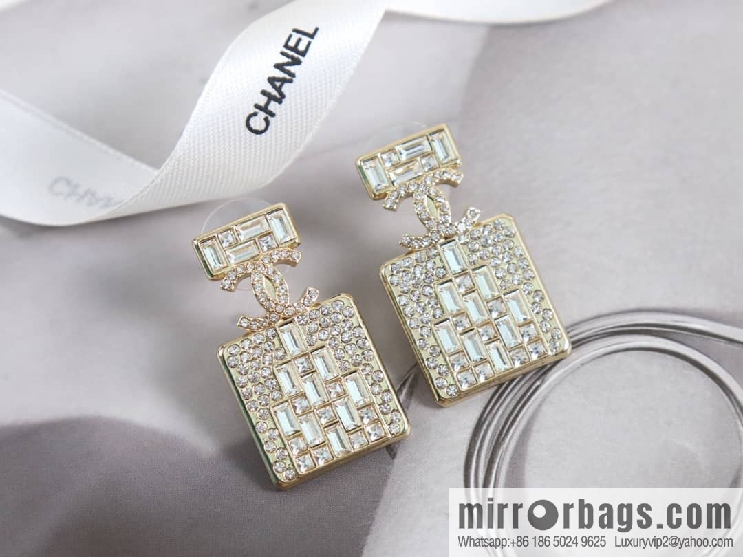New ☑️ Chanel c2 double c full diamond perfume bottle stud earrings